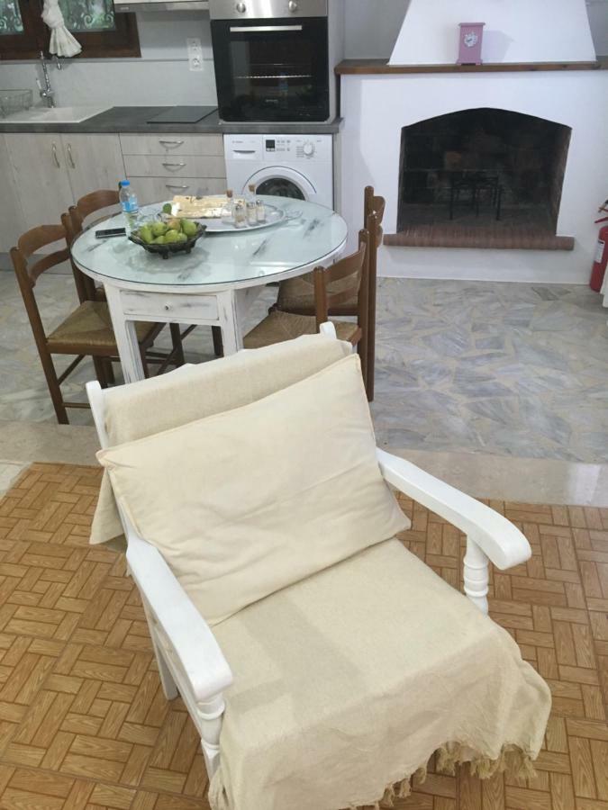 Villa Ermilia Kerveli ภายนอก รูปภาพ